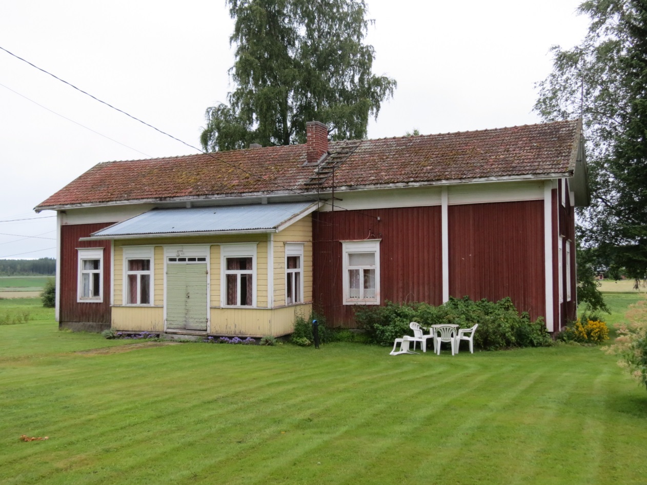 Här Kårk-Antas gården uppe i Korsbäck. Stället hette tidigare Kyttåkersbackan men efter att Erland Hammarberg med sin familj flyttade från Storliden till grannskapet, så började stället kallas för Stolidbackan.