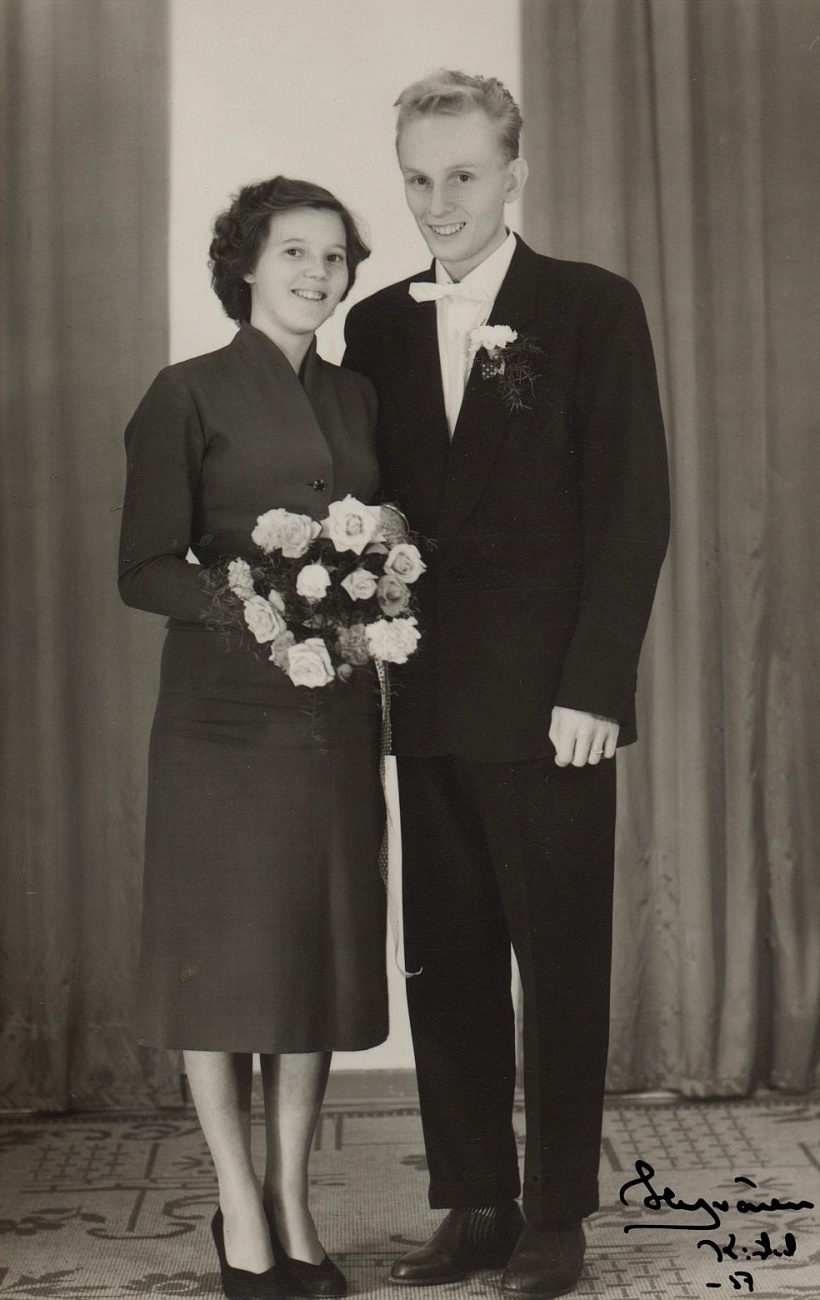 I september 1957 gifte sig Lennarts och Signes dotter Inga-Lisa med Johan Heinonen.