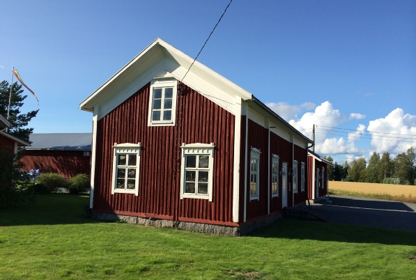 I den här så kallade Hemgårdas gården mittemot folkhögskolan i Lappfjärd föddes Henrik Agnäs år 1868.