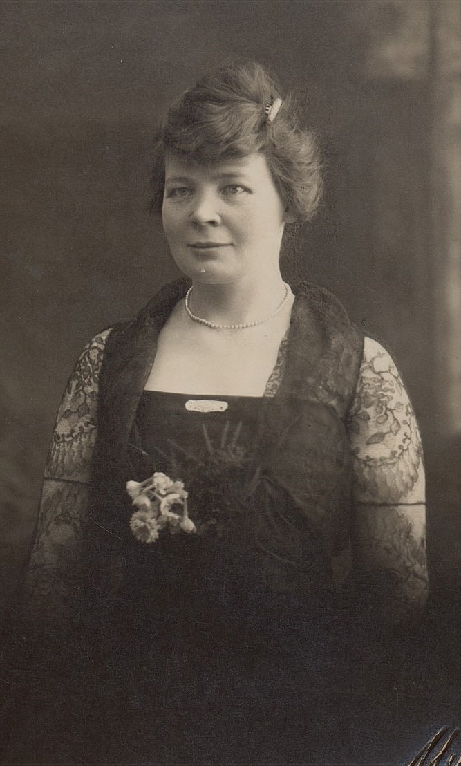 Här Fina Lindfors i unga år. Fina var syster till Maria Lång, som var gift med Bäckas-Josip.