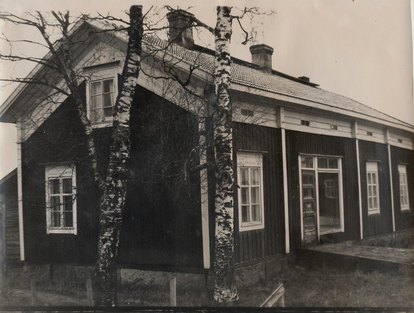 Det var hit till Noréns hus på Sebbasbackan, som Lappfjärds Andelshandel flyttade sin filial, då de hamnade att flytta bort från Koll-boden.