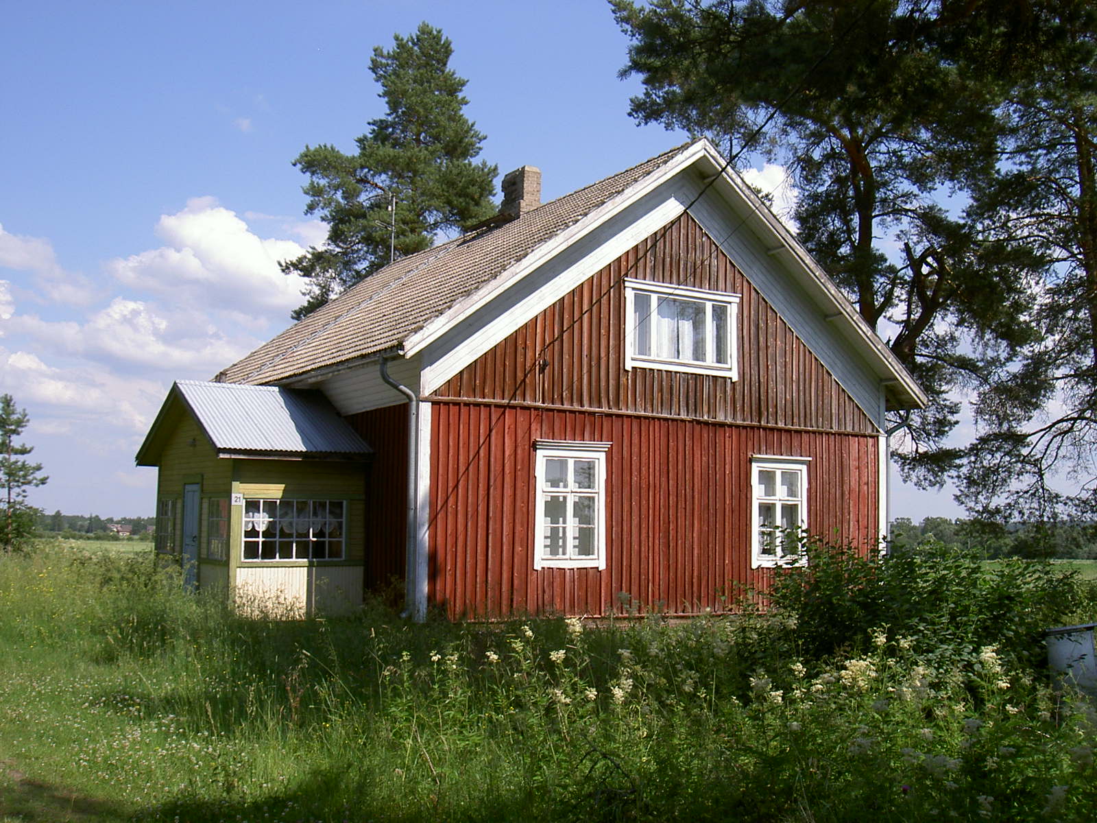 Anselm och Lauras gård i skogsbrynet är numera obebodd. 