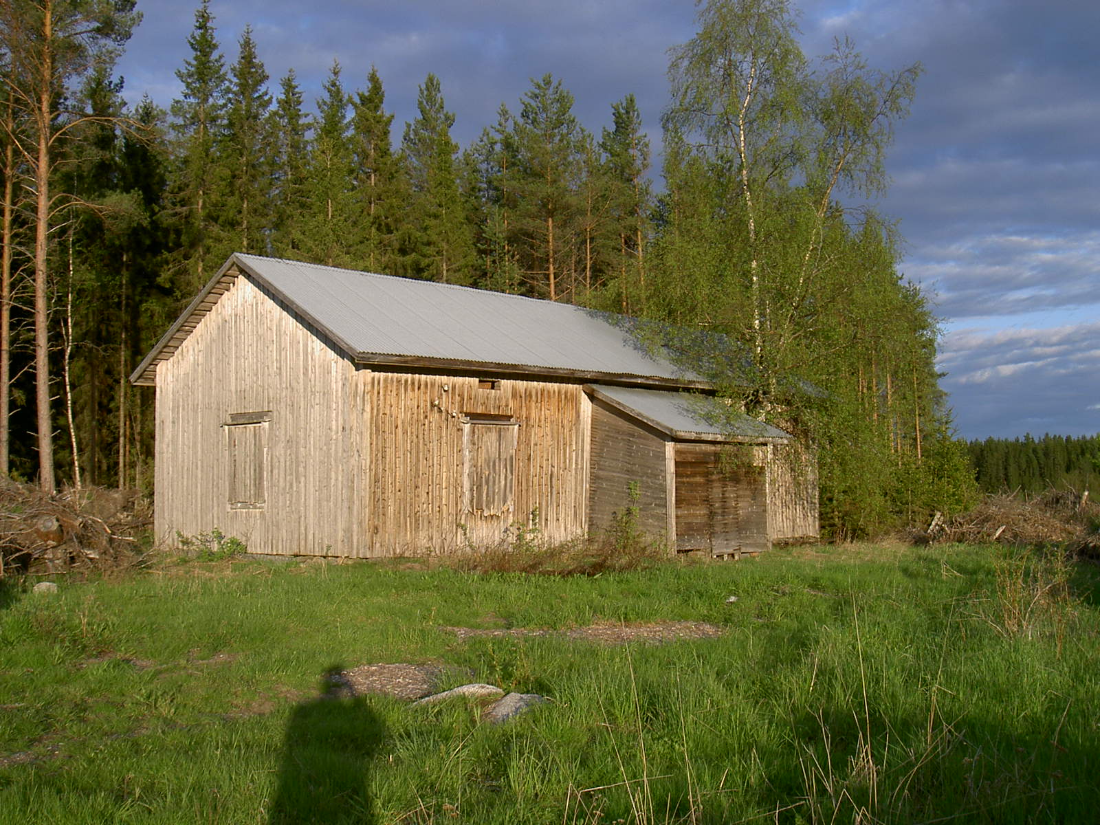 I det här torpet som stod på Lillsjölidvägen, som byggdes av Isak Hosioja föddes sonen Josef som sedan gifte sig med Amanda Lång.