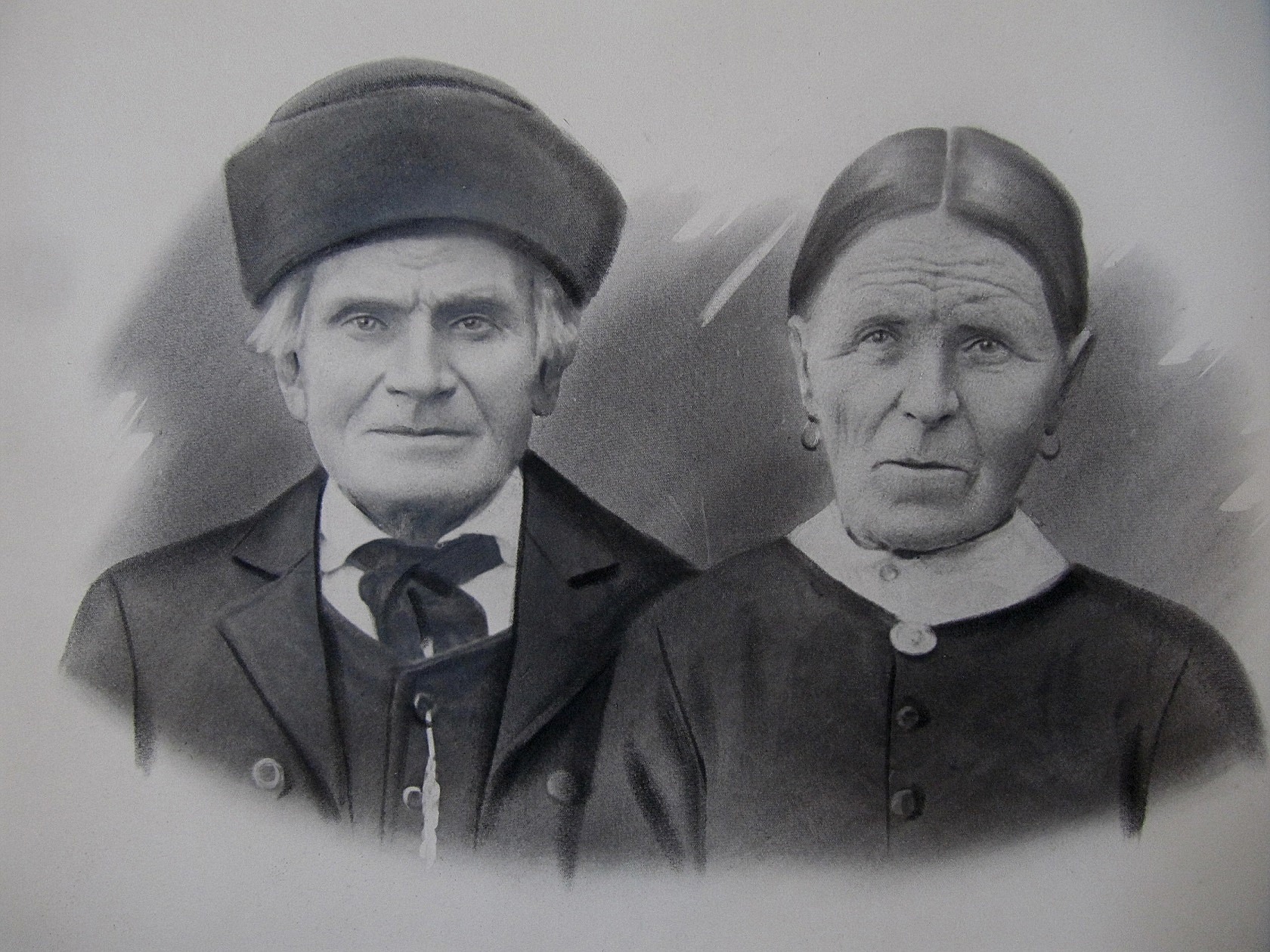 På bilden Gustav Långfors som kallades Mokkelin, tillsammans med hustrun Greta.