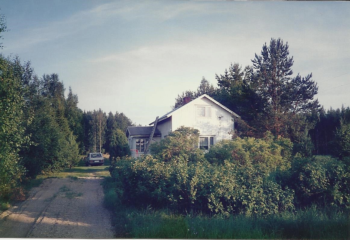 Här Arvid och Alice Lillkulls gård på 1980-talet. Fotot taget av dottern Inga-Lill Sandstöm.