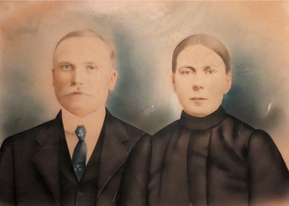 Porträtt av ”Rebeck-Erk-Jåhan och Fia”, alltså Erik Johan och Sofia Ekberg.