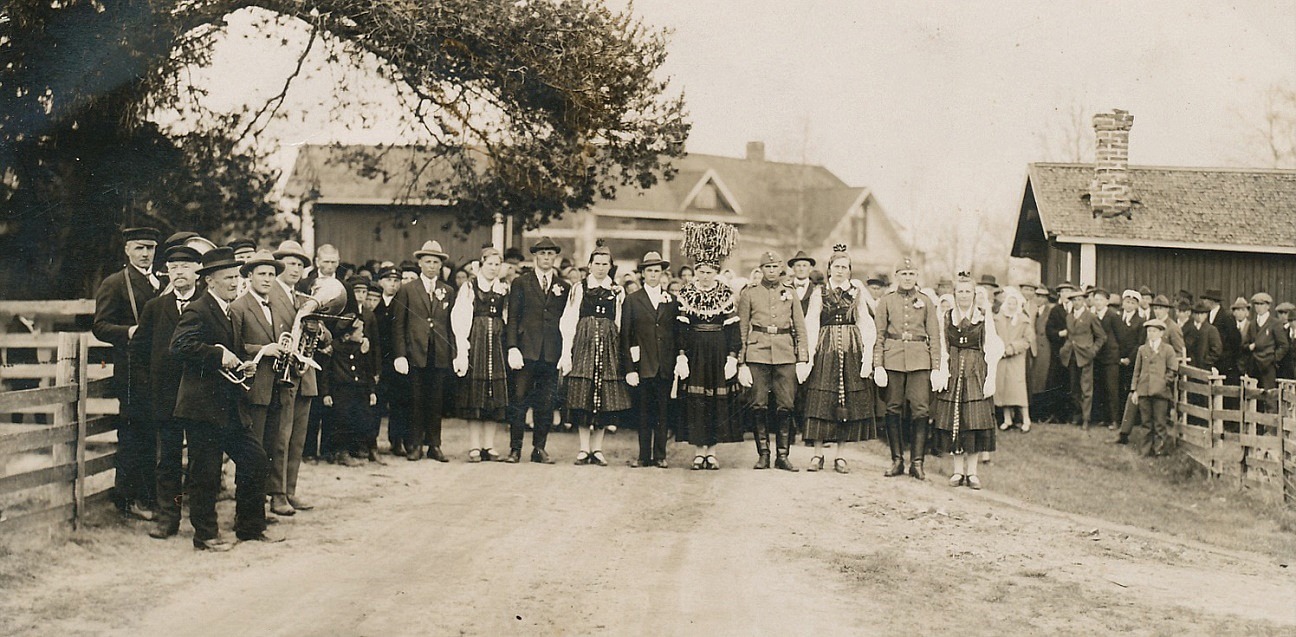 Det var ett riktigt bondbröllop år 1927 då Elin Lillkull gifte sig med Sigfrid Landgärds från Lappfjärd. 