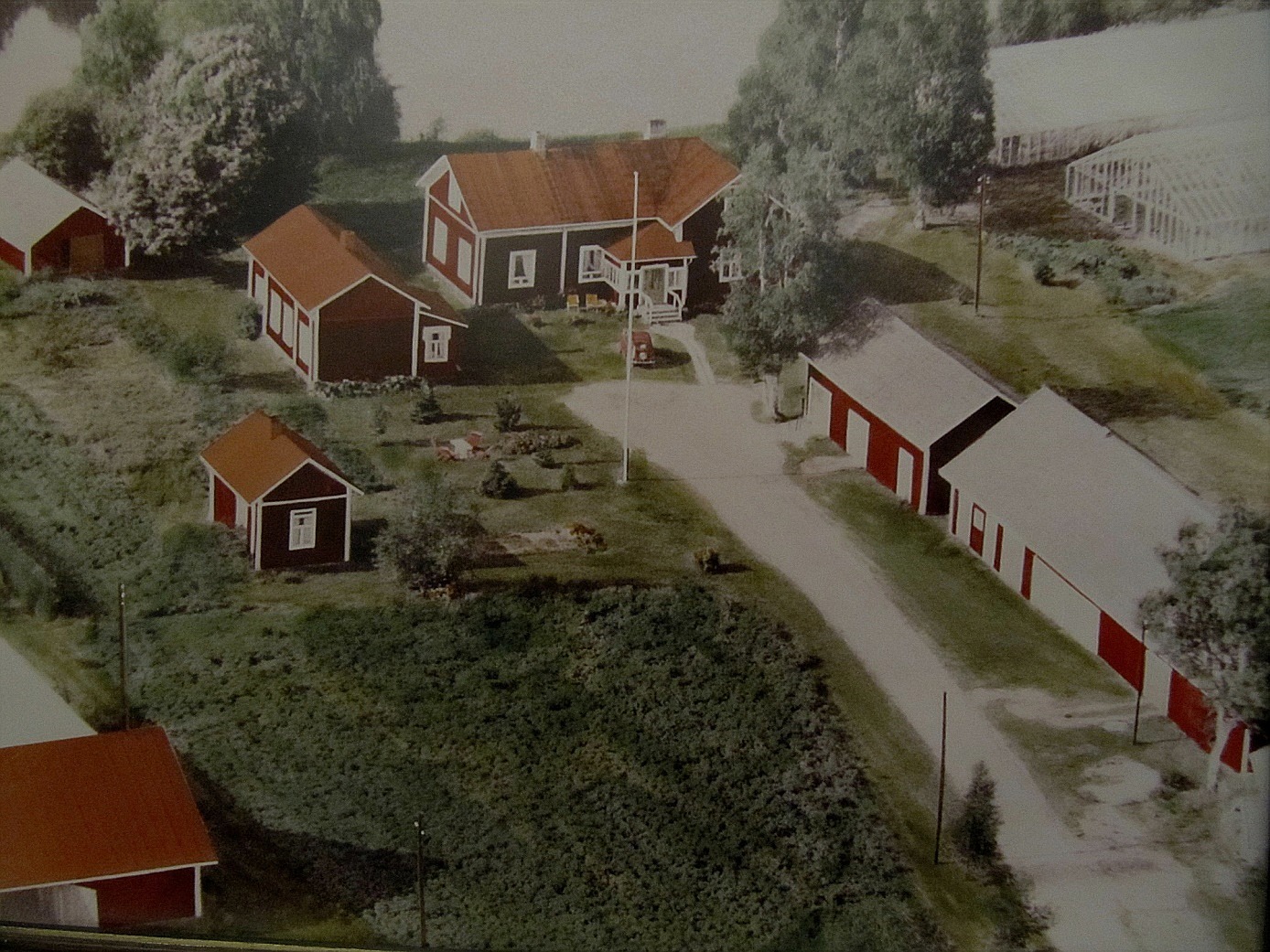 Flygfoto från 1971 över Backlundas gård.