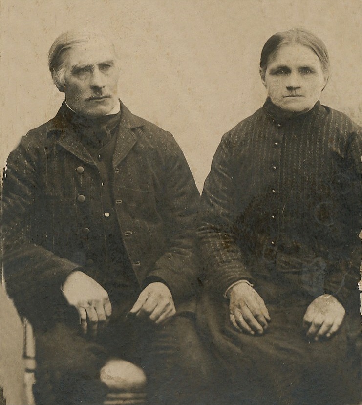 ”Rebeck-Kalle” Karl Lillkull (1840-1914) och Maja Sofia (f. Klemets 1844-1927).