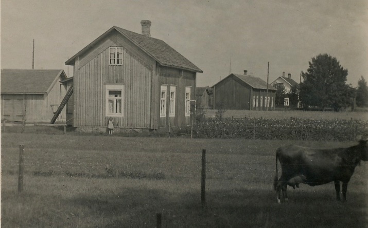Här Arthurs foto av Lindell Arturs, Lindell Valters och längst bort Nyströmas.