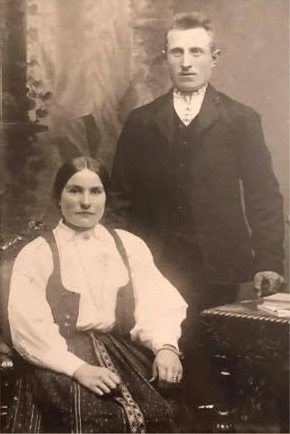 År 1909 gifte sig Axel Forslin med Selma Klemets, som var dotter till Glas-Kajs.
