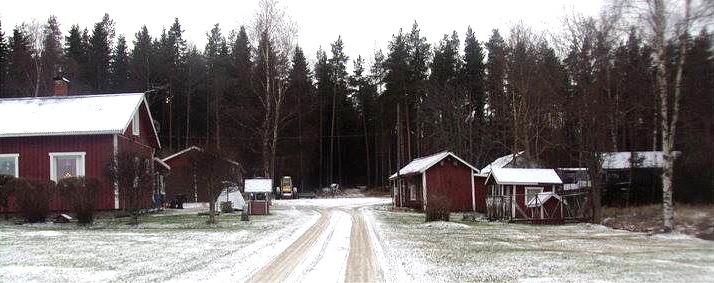 Vinterbild från Nystad. Till vänster Lintulas gård och till höger stod Hemmingas gård i tiderna.