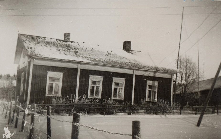Så här såg huset ut 1952 då fröken Elin Rosenback bodde i sin farbrors gård.