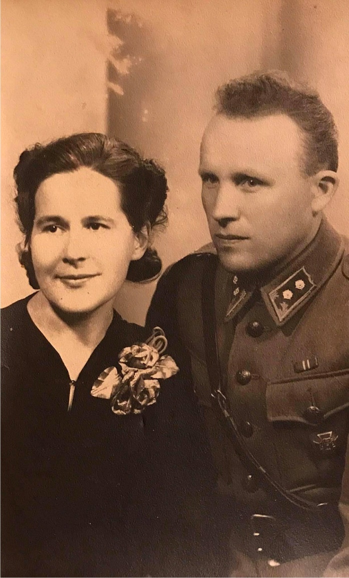 Här ser vi löjtnanten Gunnar Gröndahl som gifte sig med Sylvia.