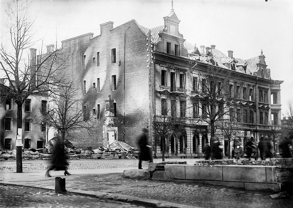 Efter striderna i april 1918 var Näsilinna svårt skadat.