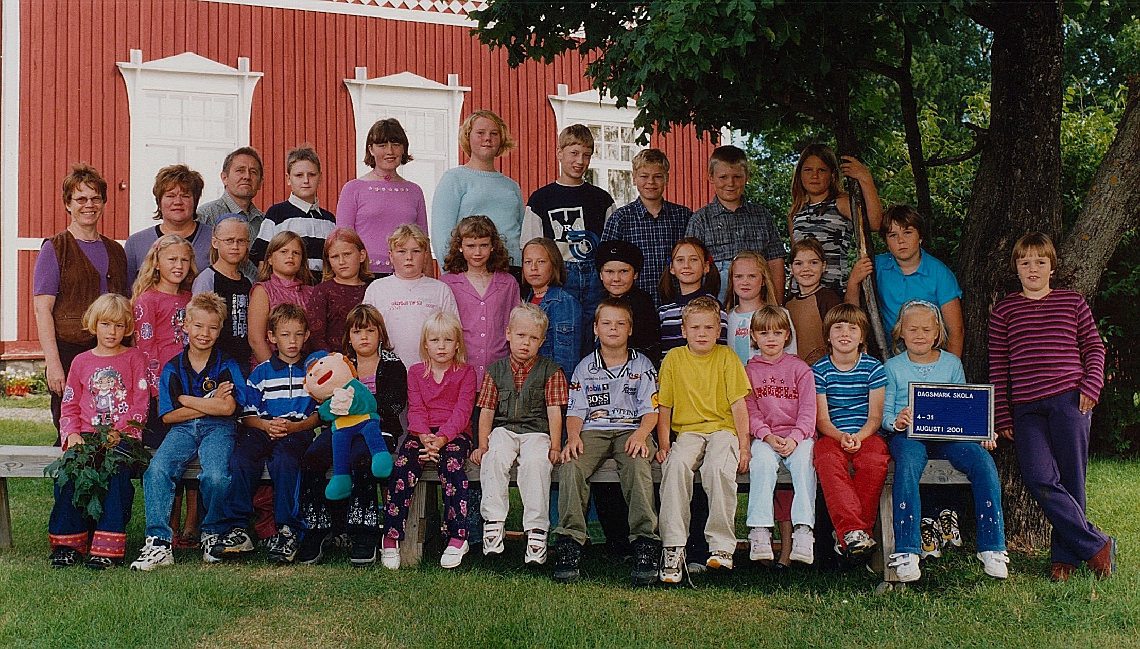 År 2001, Dagsmark skola.