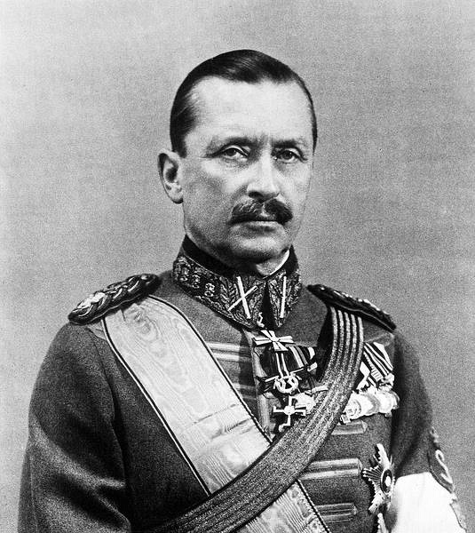 I februari 1918 beslöt överbefälhavaren Gustav Mannerheim att återinföra den gamla värnpliktslagen från 1878. Det var endast ett par ord som behövde ändras i den, så därför gick den att stifta i snabb ordning.