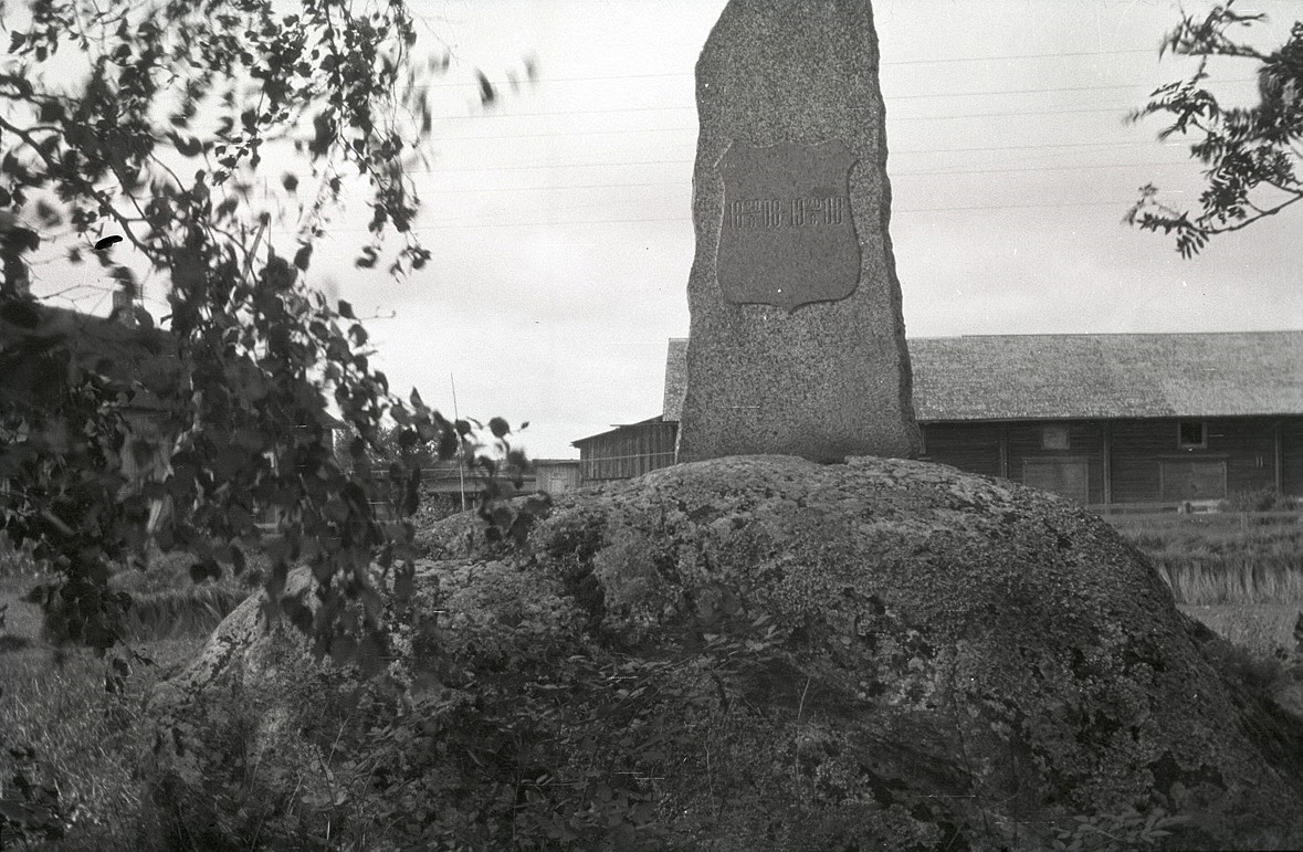 Minnesstenen över slaget i Lappfjärd i 1808-09 års krig.