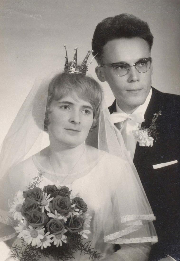 På bilden Rune Lindblad och hustrun Anna år 1964 och de flyttade sedan till Nybrovägen i Lappfjärd. 