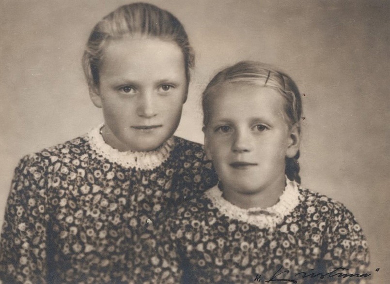 Systrarna Elisabeth och Alice Dahlroos.