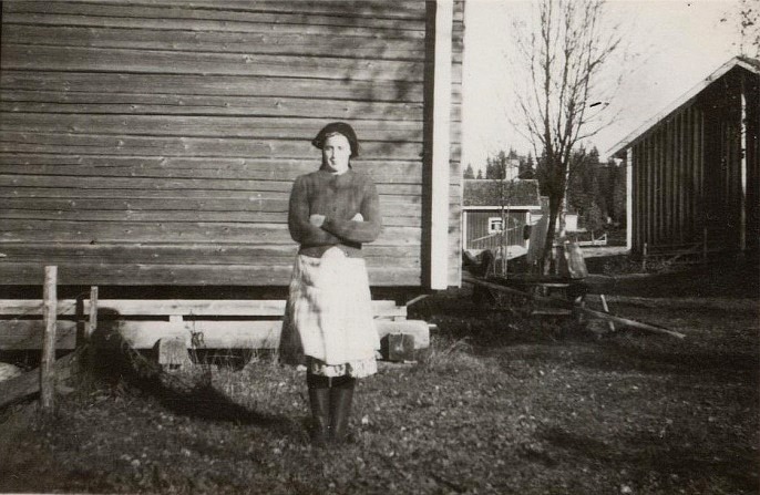 Alice Dahlroos framför häbbret. 