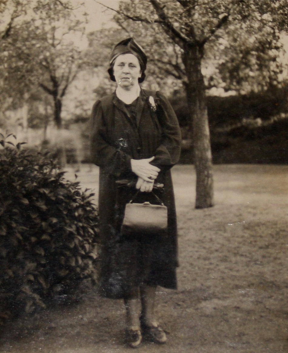 På fotot Ida Båsk år 1940. 