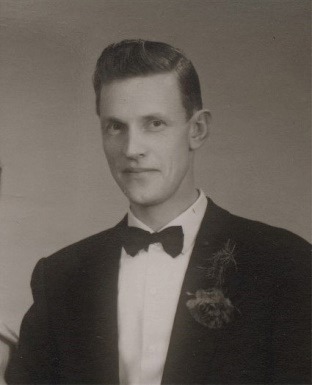 Per gifte sig 1961 med Berit Södergård (f.1937) från Lappfjärd. De flyttade sedan till Sverige, där de fick 2 döttrar.