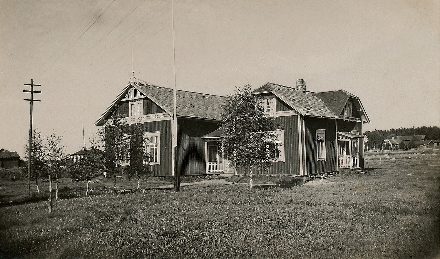 Majbo fotograferat från öster av Artur Lövholm, troligtvis på 1930-talet.