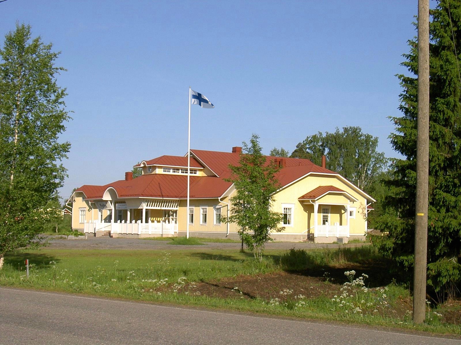 Ungdomsföreningen hus Majbo fotograferat från öster.