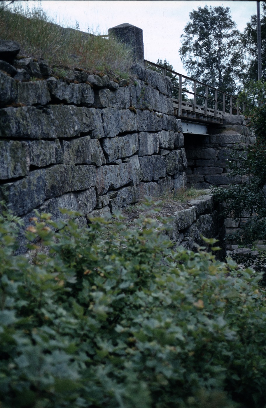 Den gamla Storbron fotograferad 1983 från Björklund Birgers gårdsplan.