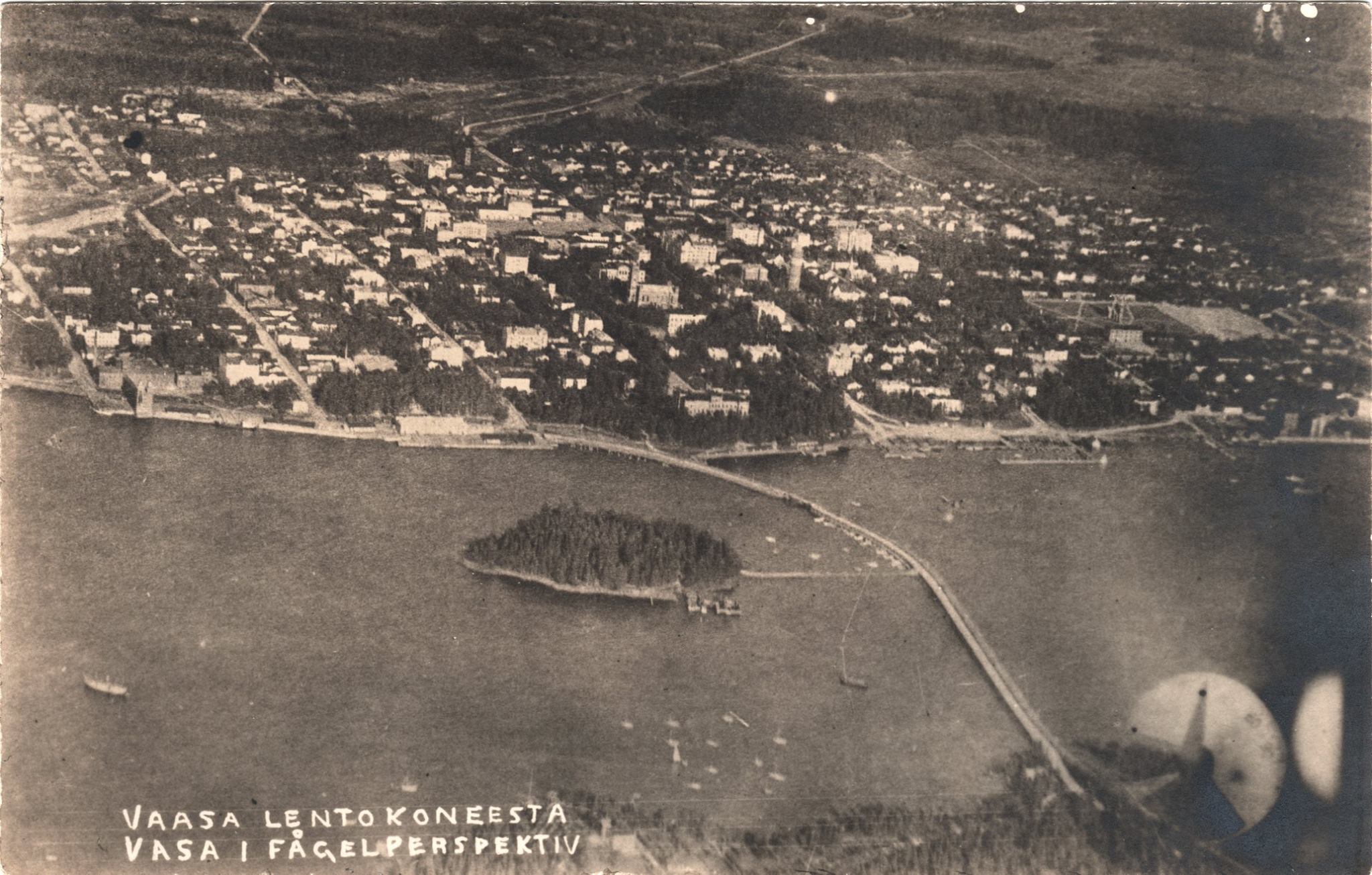 Detta foto över Vasa centrum tog Yrjö Könni den 1 september 1920.
