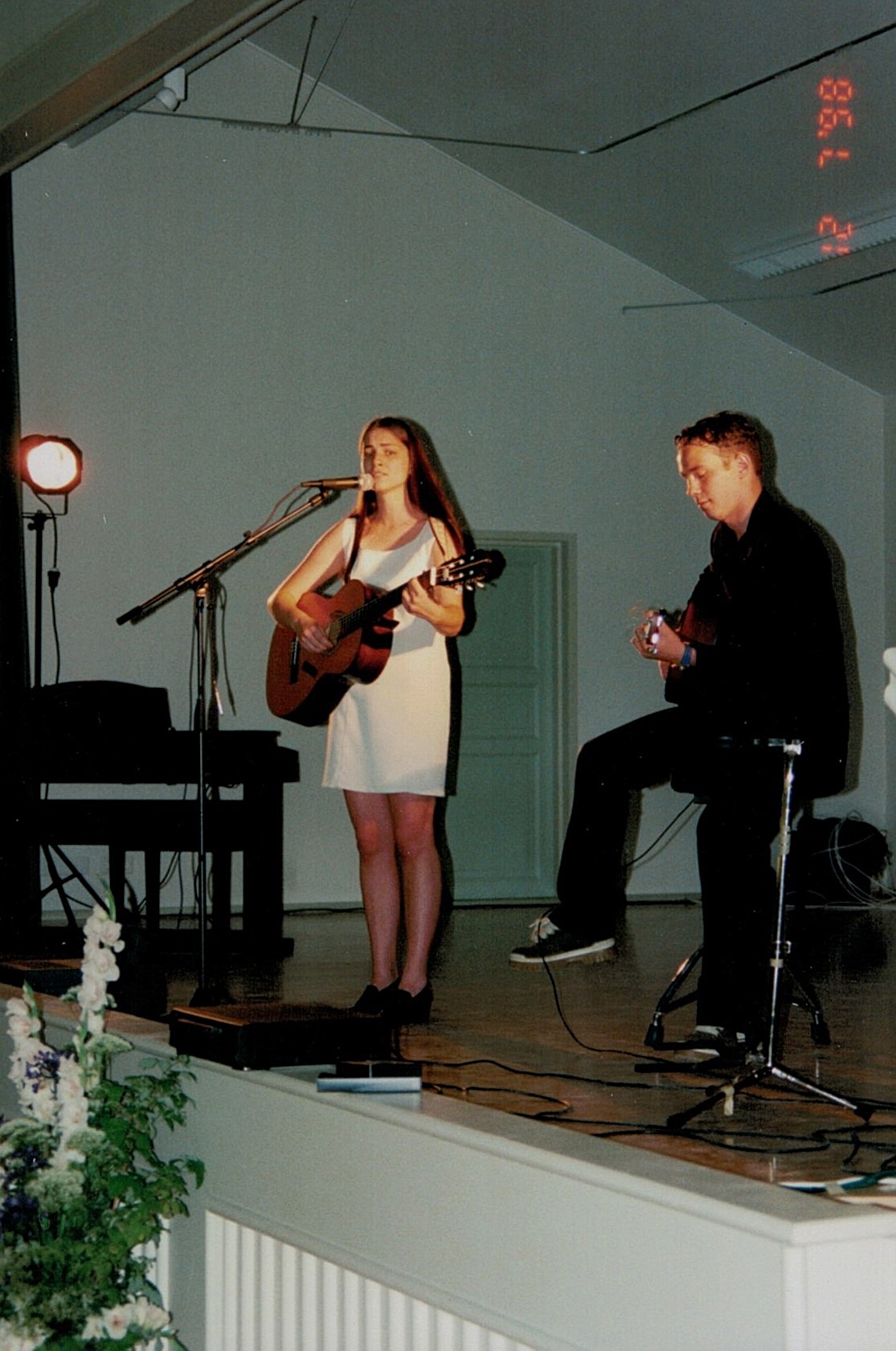 Nanna Rosengård tillsammans med Jimmy Westerlund uppträdde med sång.