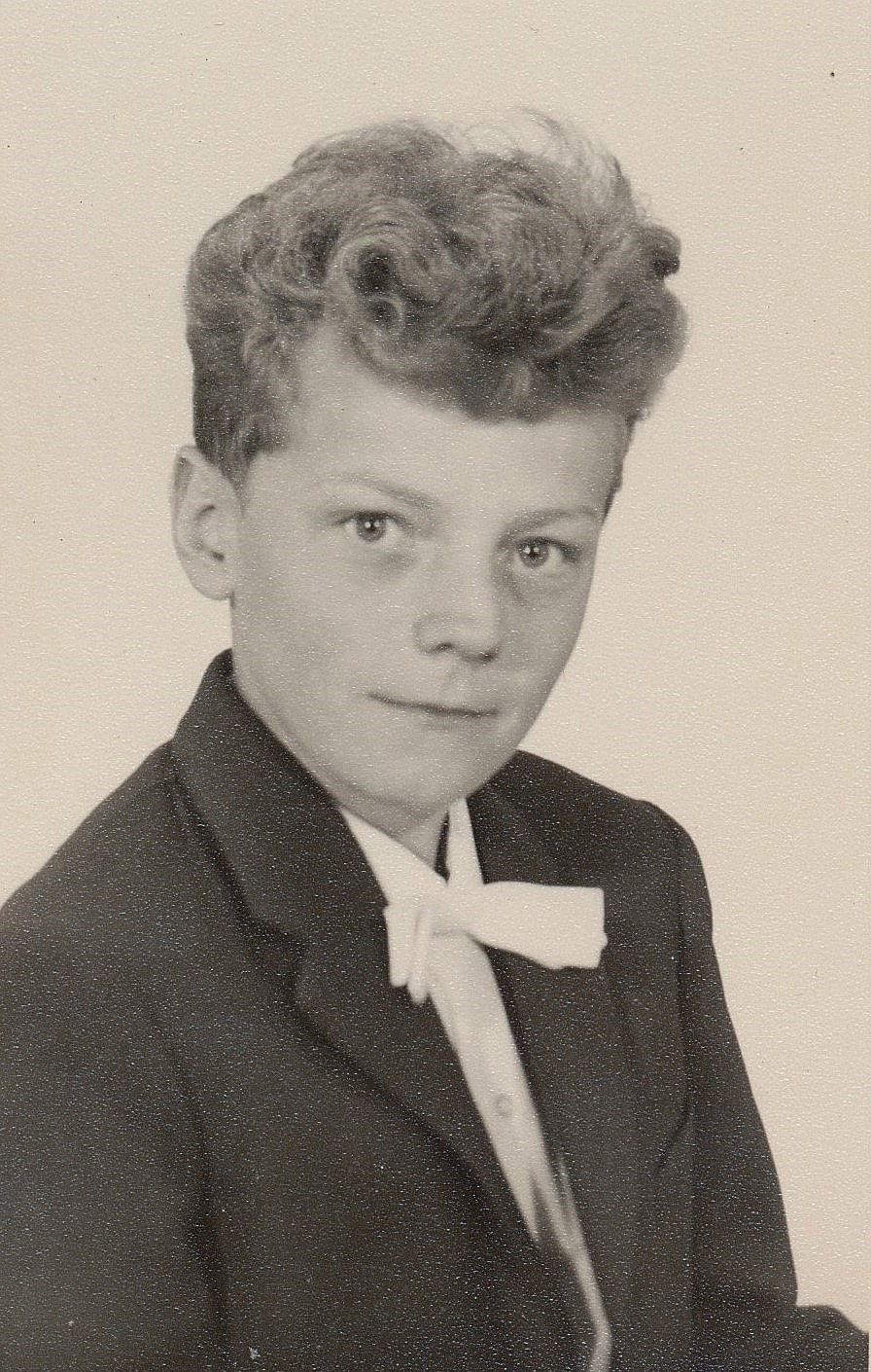 Konfirmanden Roy Rosenback runt 1960.